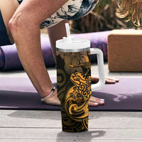 New Zealand Tuatara Tumbler With Handle Aotearoa Maori Clematis Flowers - Gold LT14 - Polynesian Pride