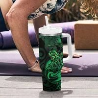 New Zealand Tuatara Tumbler With Handle Aotearoa Maori Clematis Flowers - Green LT14 - Polynesian Pride