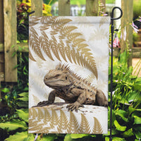 Gold New Zealand Tuatara Garden Flag Aotearoa Sphenodon Punctatus Silver Fern LT14 Garden Flag Gold - Polynesian Pride