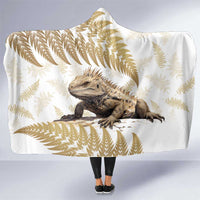 Gold New Zealand Tuatara Hooded Blanket Aotearoa Sphenodon Punctatus Silver Fern LT14 One Size Gold - Polynesian Pride