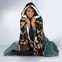 New Zealand Tui Bird Maripi Hooded Blanket Maori Weapon Kowhaiwhai Pattern