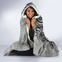 Chur Bro Shaka Sign Hooded Blanket New Zealand Koru Colorful Graffiti Splash