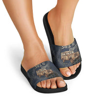 New Zealand She’ll Be Right Slide Sandals NZ Slang No. 8 Wire Map Pattern
