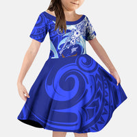 Chuuk Micronesian Roots Kid Short Sleeve Dress Polynesian Tribal Pattern Hibiscus Flower And Stingray Art TS04 KID Blue White - Polynesian Pride