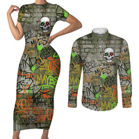 Yeah Nah Graffiti Skull New Zealand Slang Couples Matching Short Sleeve Bodycon Dress and Long Sleeve Button Shirt Kiwi Grunge Brick Wall and Bold Urban Street Art TS04 Multicolor - Polynesian Pride