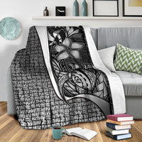 Pohnpei Micronesia Premium Blanket White - Turtle With Hook - Polynesian Pride