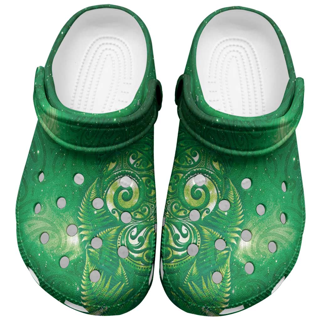 Aotearoa New Zealand New Year Clogs Shoes Tribal Koru Tattoo Green Galaxy Maori Silver Fern LT03 Green - Polynesian Pride
