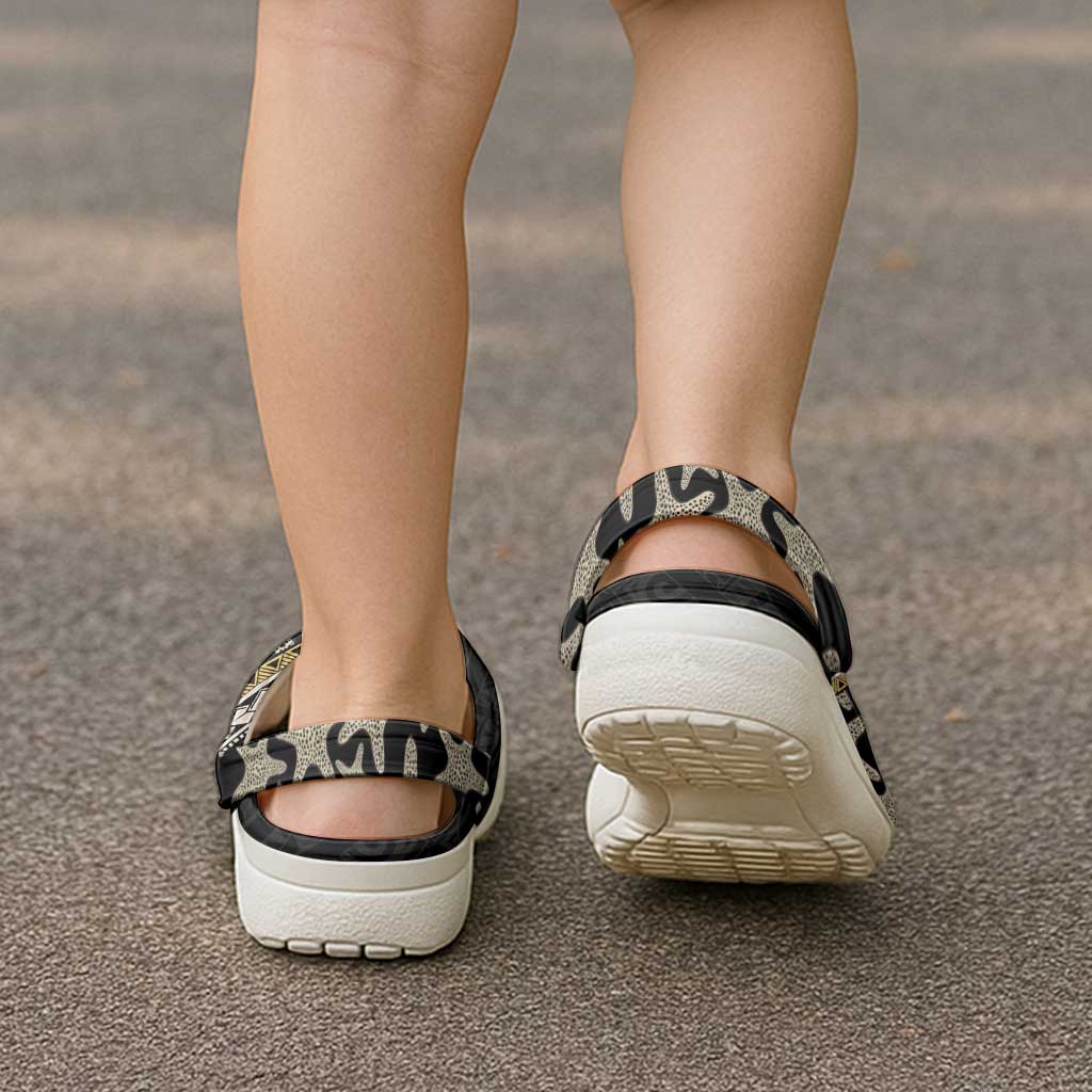 Beige Polynesian Starfish Unique Pattern Clogs Shoes