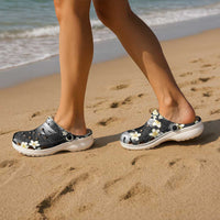 Black Tropical Hawaii Clogs Shoes Seamless Monstera Plumeria Hawaiian Pattern LT14 - Polynesian Pride