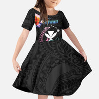 Personalised Hawaii Family Matching Off Shoulder Maxi Dress and Hawaiian Shirt Kanaka Maoli With Fish Hook DT04 Daughter's Dress Black - Polynesian Pride