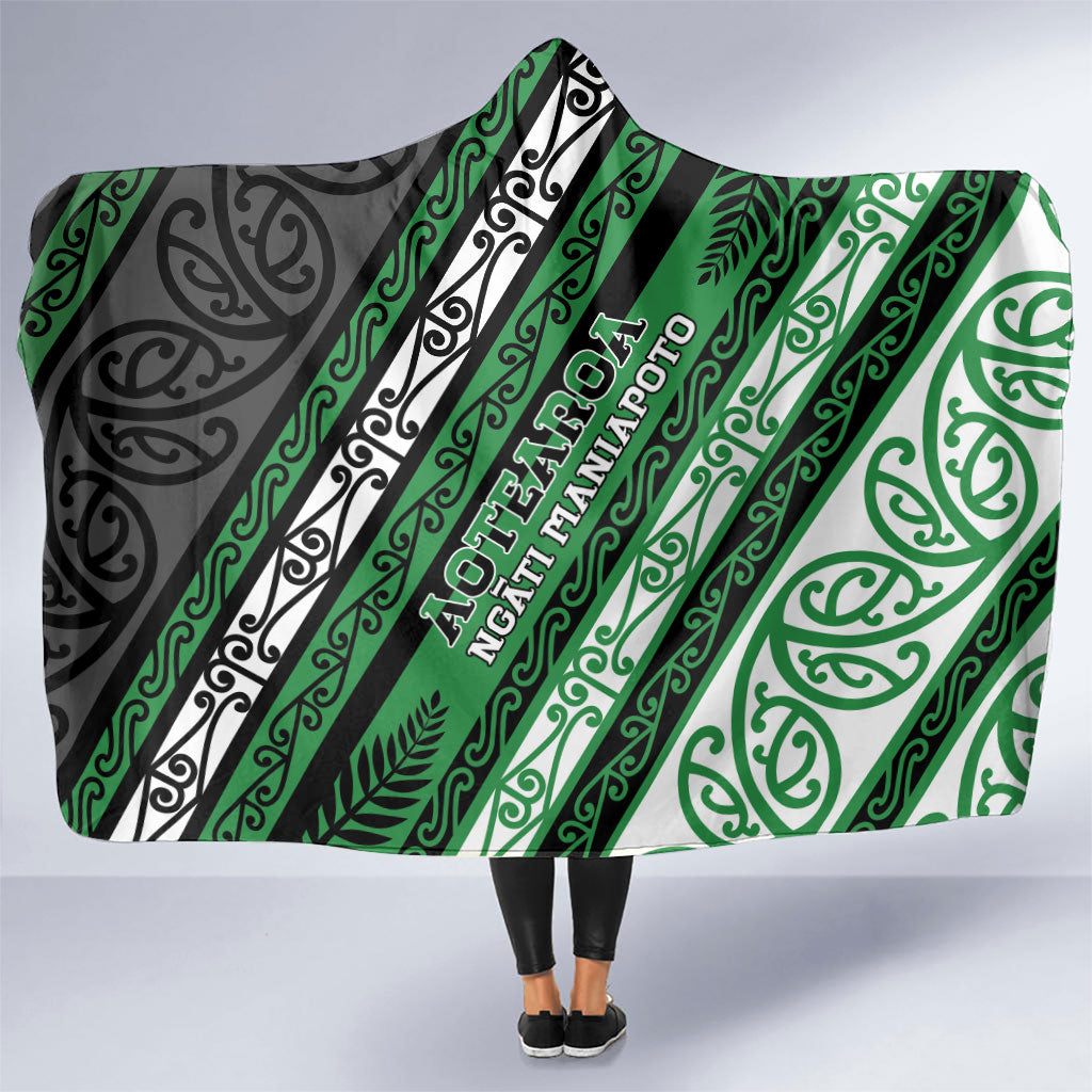 Aotearoa Ngati Maniapoto Hooded Blanket New Zealand Maori Tribal Fern Pattern DT05 One Size Green - Polynesian Pride