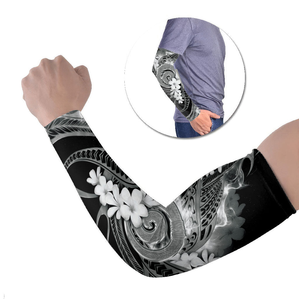 Piko Hawaiian Arm Sleeves Monochrome Galaxy Spiral Plumeria Tribal Patterns DT05 Set of 2 Black - Polynesian Pride