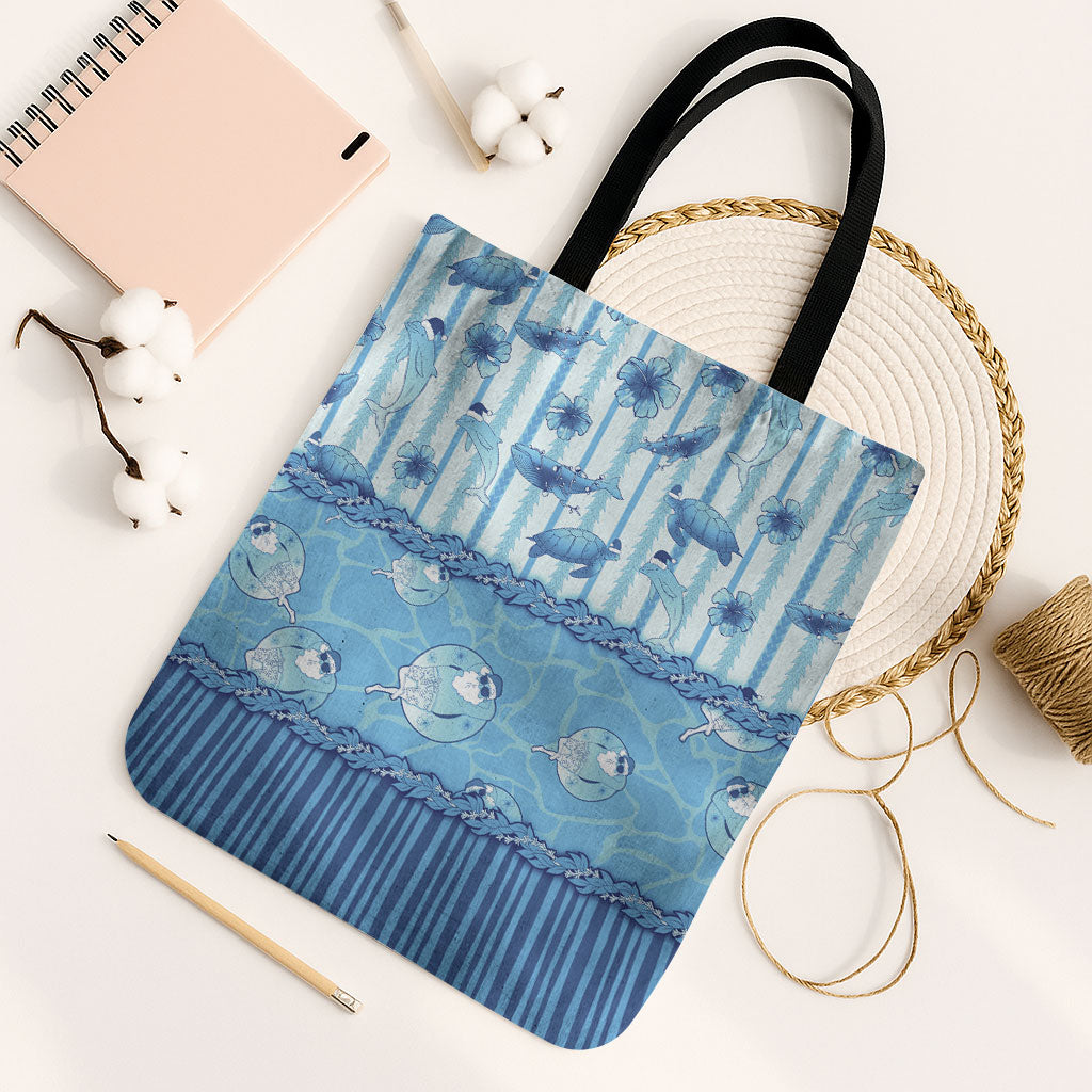 Hawaii Christmas In July Tote Bag Sky Blue Mele Kalikimaka Sea Animals DT05 Black Strap One Size Blue - Polynesian Pride