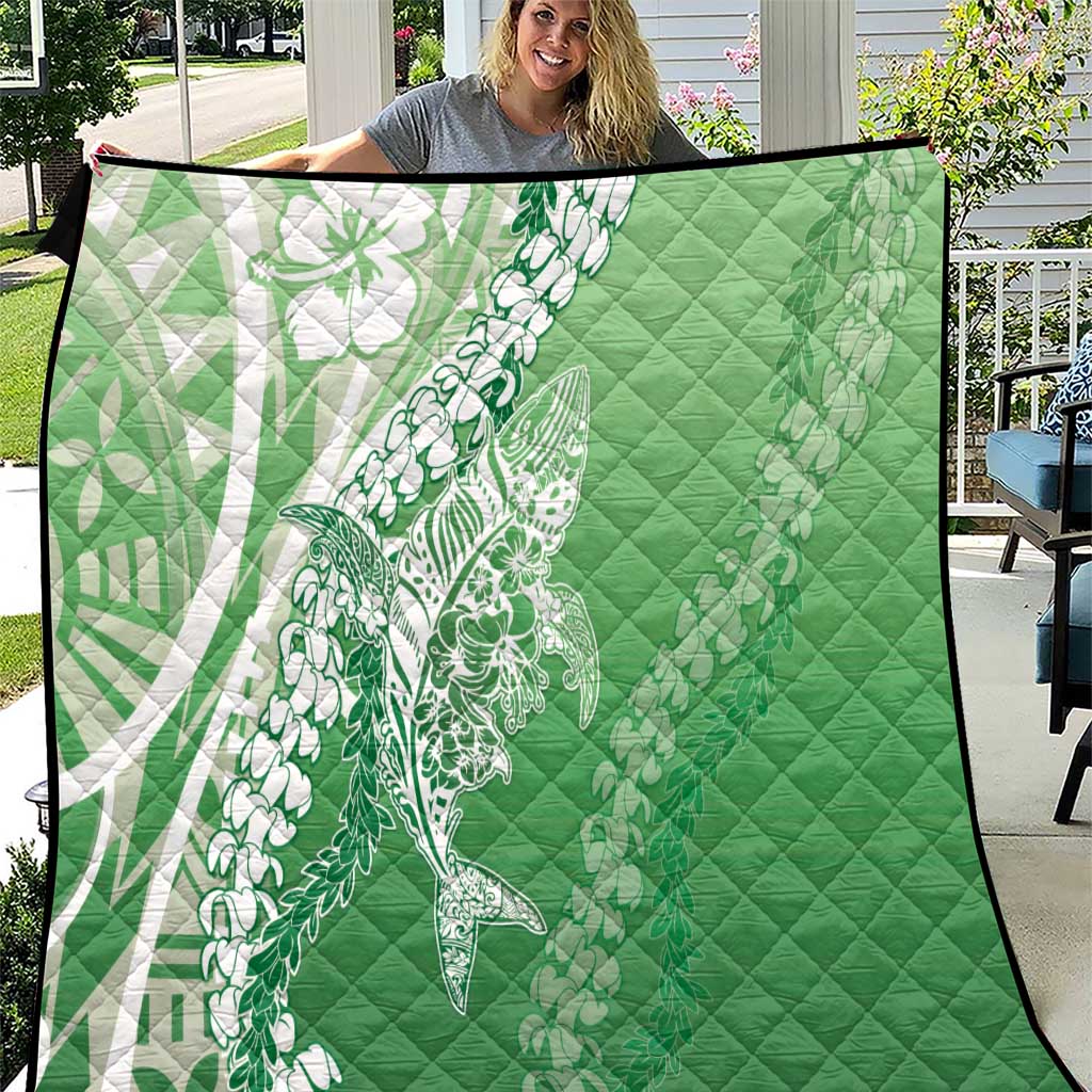 Hawaii Puakenikeni And Maile Lei Quilt Green Polynesian Shark Tattoo DT05 Green - Polynesian Pride
