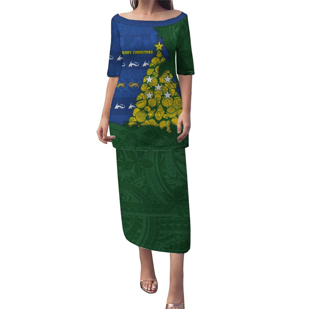 Solomon Islands Christmas Family Matching Puletasi and Hawaiian Shirt Seashell Xmas Tree Tribal Waves DT05 Mom's Dress Navy - Polynesian Pride