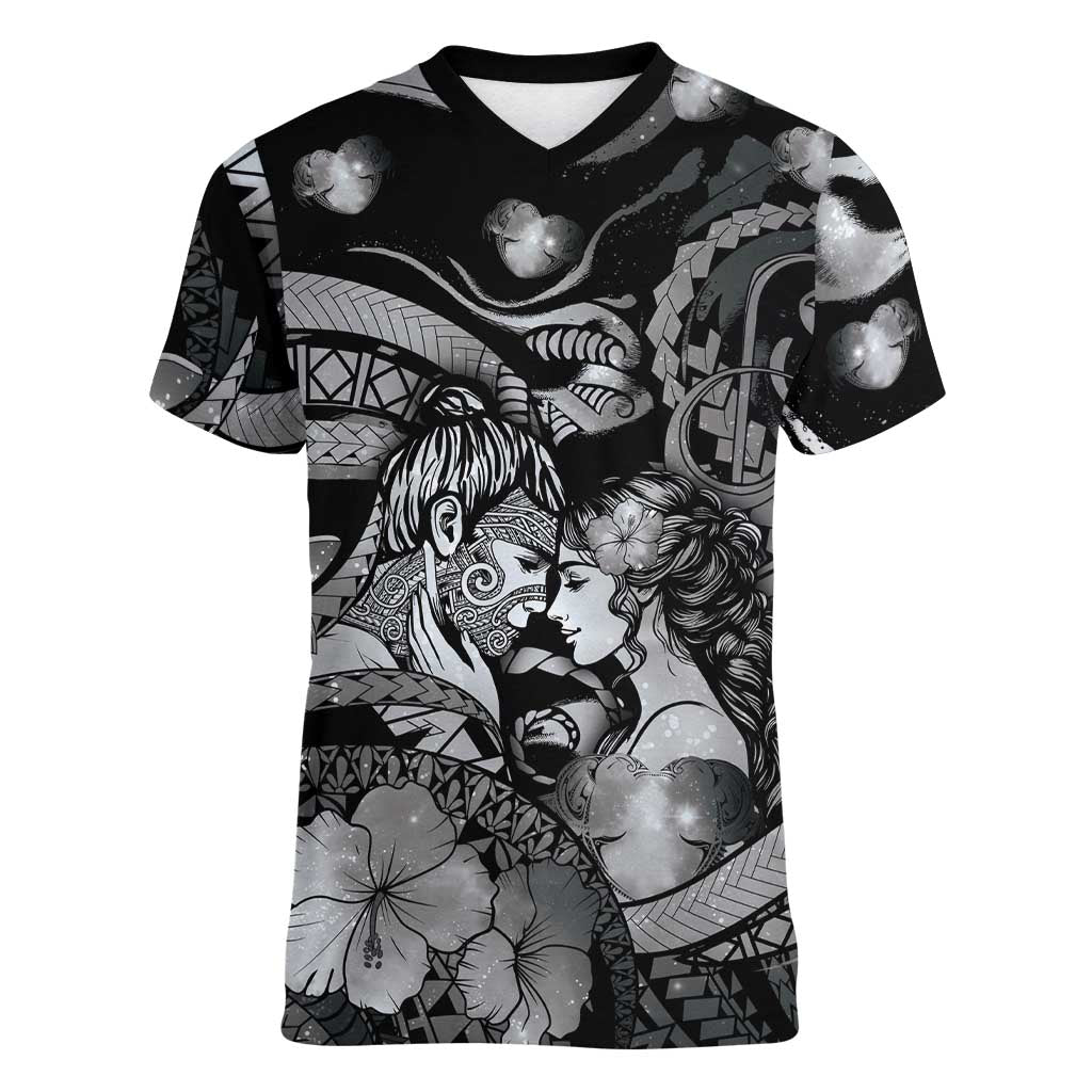 Personalised Maori Romantic Valentine Women V-Neck T-Shirt The Hongi Kiss Black Galaxy DT05 Female Black - Polynesian Pride