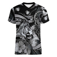 Personalised Maori Romantic Valentine Women V-Neck T-Shirt The Hongi Kiss Black Galaxy DT05 Female Black - Polynesian Pride
