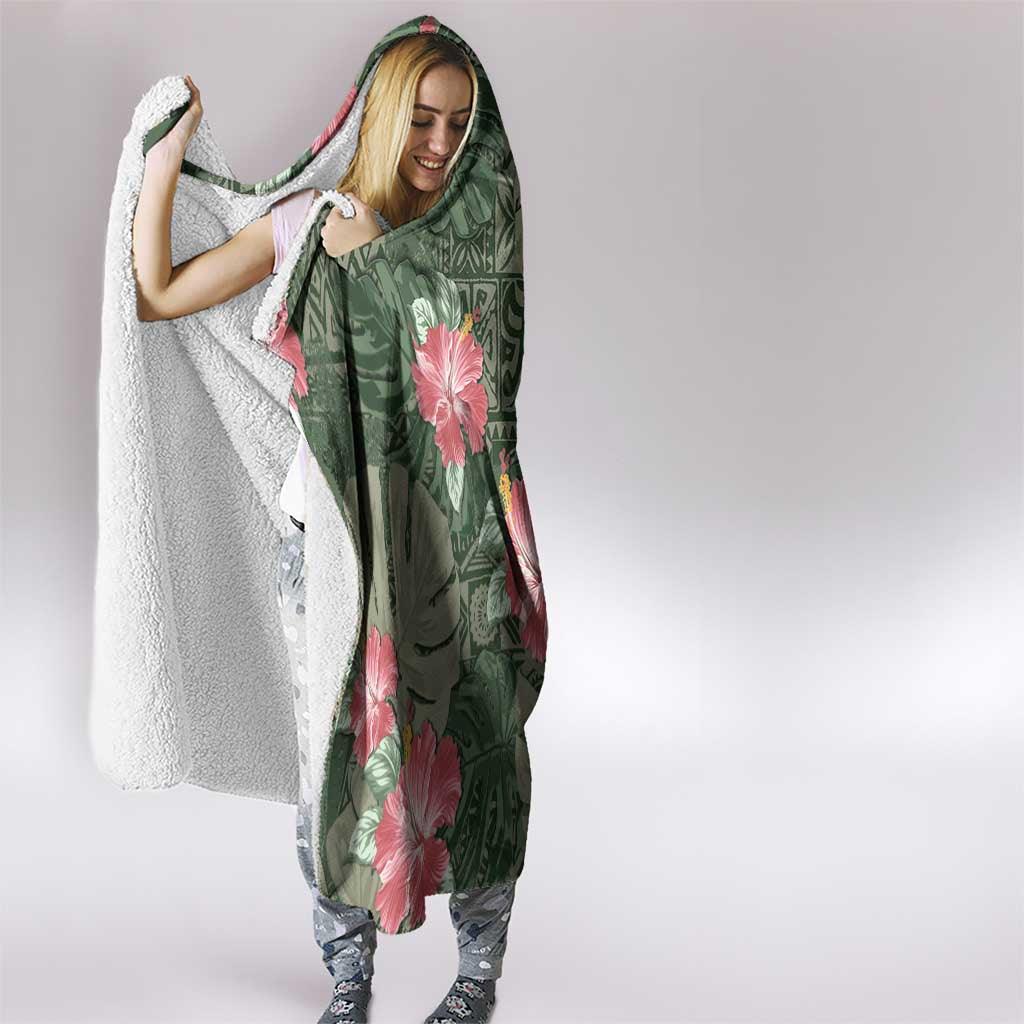 Hawaii Hooded Blanket Green Polynesian Monstera Patterns - Polynesian Pride