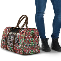 Aotearoa Ngai Tuhoe Travel Bag Maori Tribal Red And Green Paua Shell Pattern DT05 - Polynesian Pride