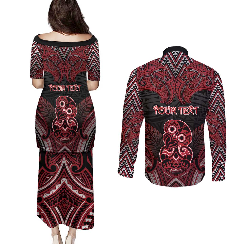 Personalised New Zealand Waitangi Day Couples Matching Puletasi and Long Sleeve Button Shirt Te Tiriti O Waitangi 1840 DT05 - Polynesian Pride