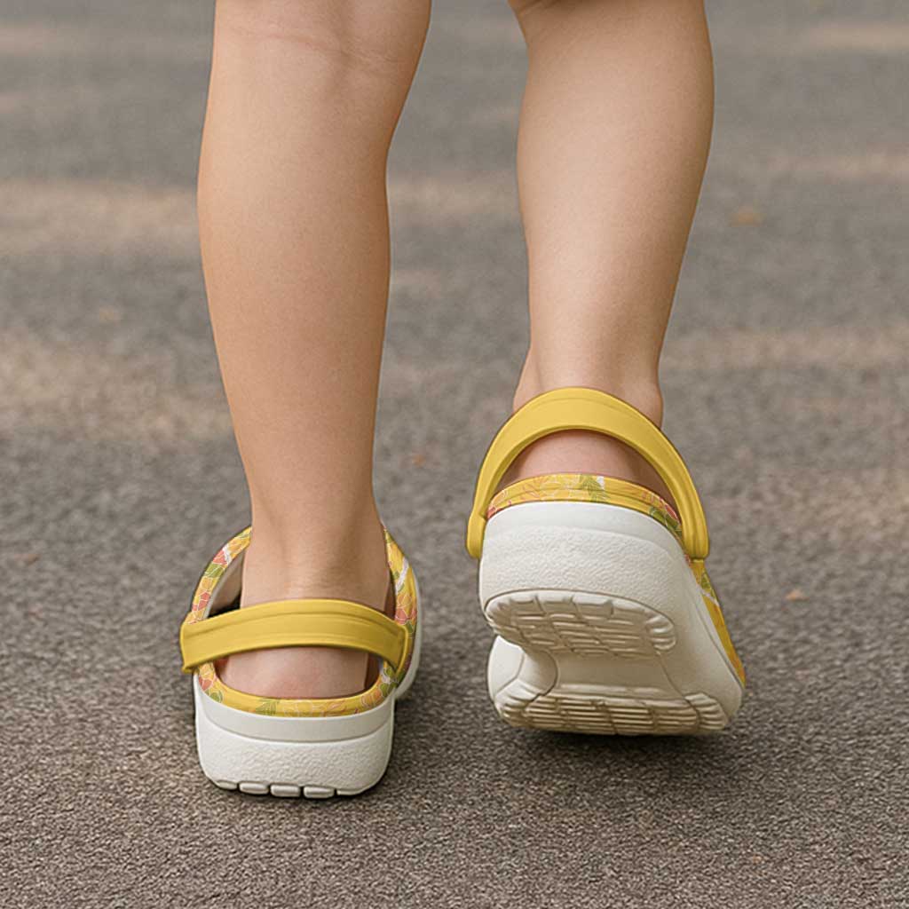 Hawaii Maile Lei Clogs Shoes With Yellow Monstera Pattern - Polynesian Pride