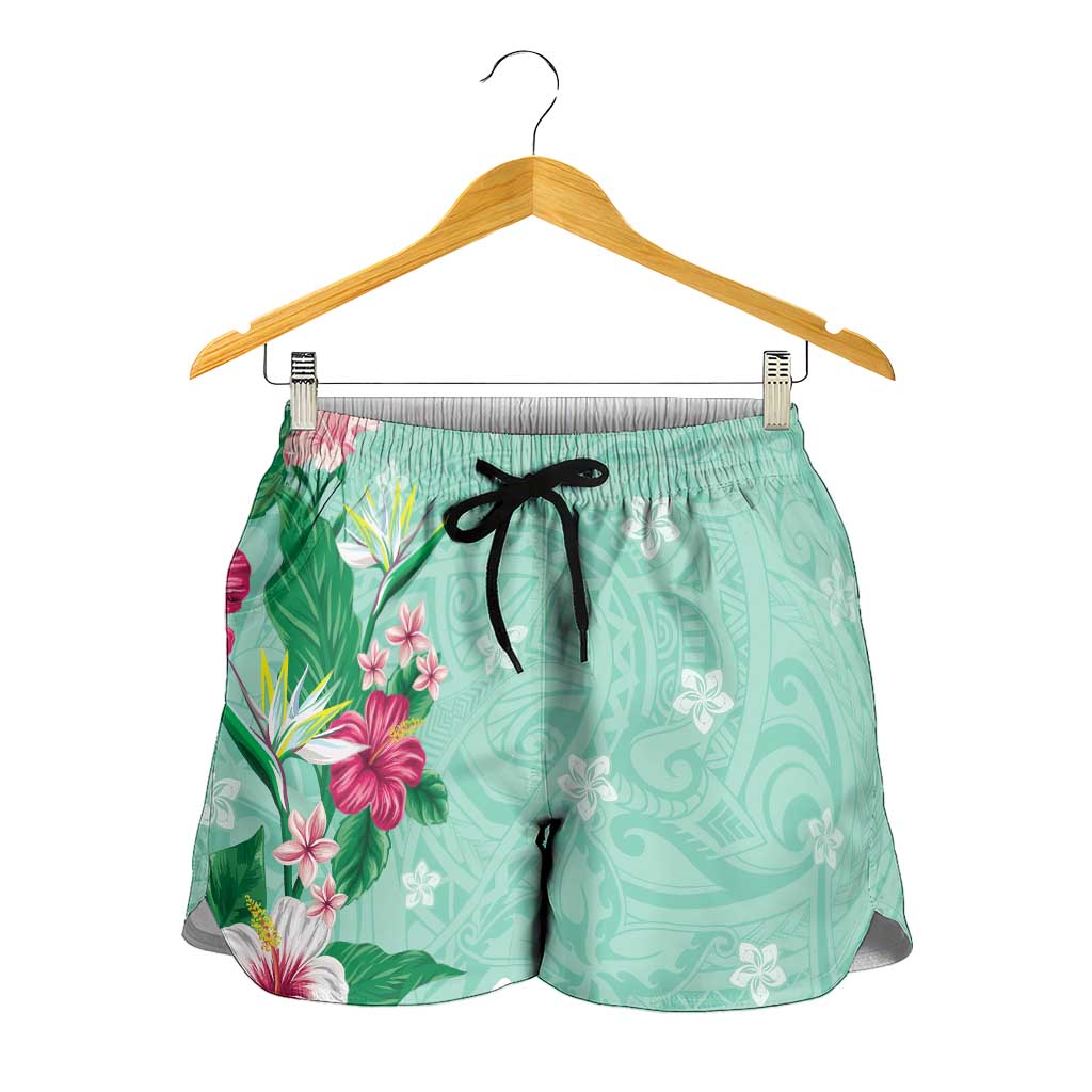 Hawaii Tropical Flowers Shorts for Women Polynesian Tattoo Mint Green
