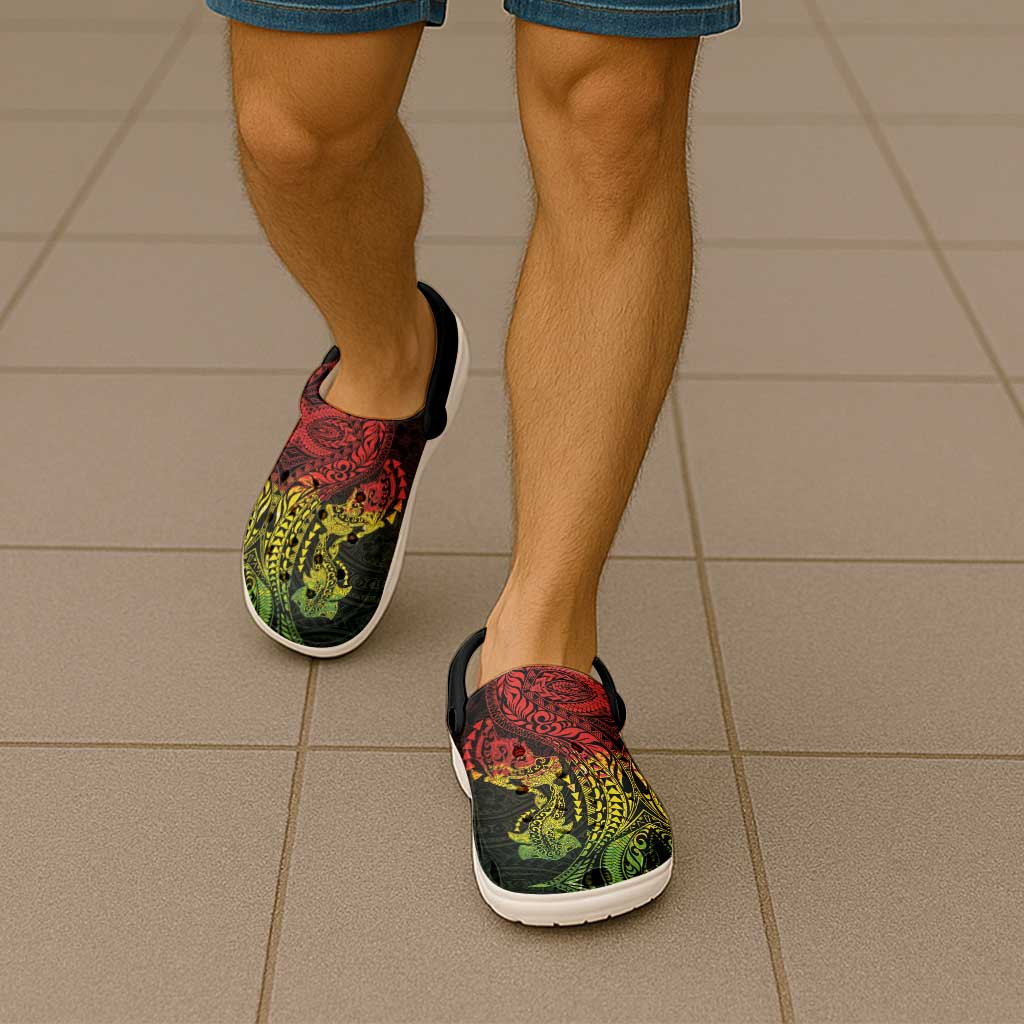 Hawaiian Manta Ray and Hammerhead Shark Tribal Tattoo Clogs Shoes with Polynesian Tribal Pattern Reggae Style LT03