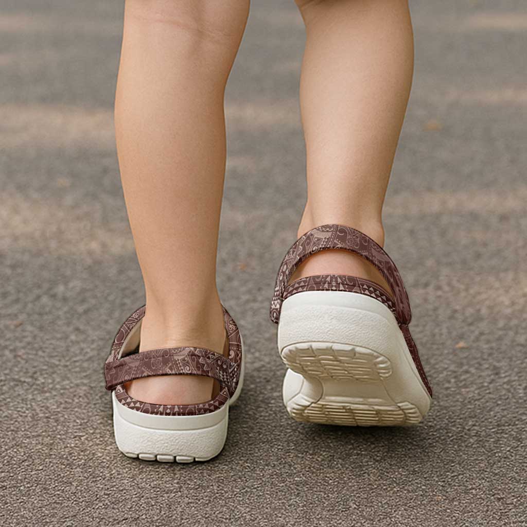 Hawaiian Turtles and Leis Clogs Shoes Tribal Kakau Pattern Mocha Mousse Color