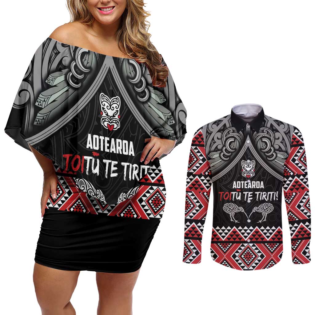 Aotearoa Toitu Te Tiriti Waitangi Couples Matching Off Shoulder Short Dress and Long Sleeve Button Shirt Proud To Be Maori LT01 Black - Polynesian Pride