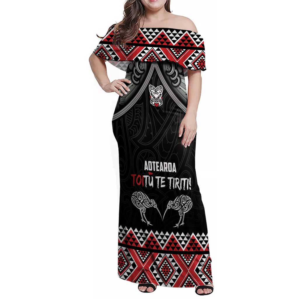 Aotearoa Toitu Te Tiriti Waitangi Family Matching Off Shoulder Maxi Dress and Hawaiian Shirt Proud To Be Maori LT01 Mom's Dress Black - Polynesian Pride