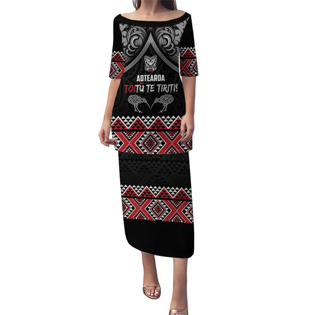 Aotearoa Toitu Te Tiriti Waitangi Puletasi Proud To Be Maori LT01 Long Dress Black - Polynesian Pride