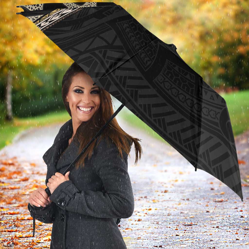 Beige Polynesian Starfish Unique Pattern Umbrella