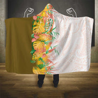 Hawaii Tropical Plant Lenalena Hooded Blanket Vibrant Polynesian Pattern