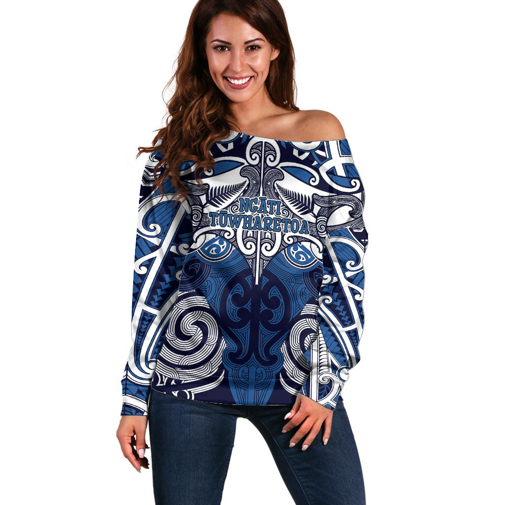 Personalised Maori Ngati Tuwharetoa Off Shoulder Sweater Silver Fern Kowhaiwhai Art LT01 Women Blue - Polynesian Pride