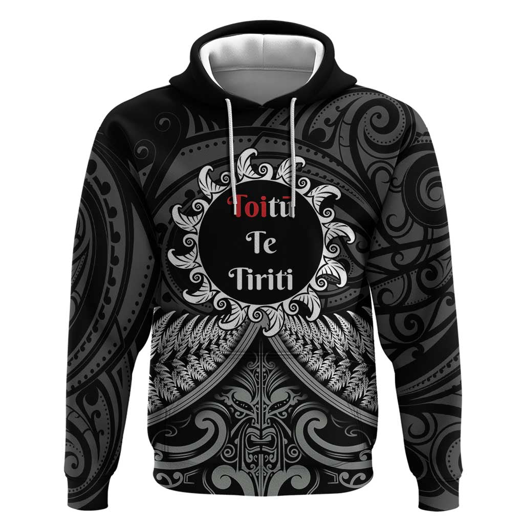 Personalised Toitu Te Tiriti Aotearoa Silver Fern Hoodie New Zealand Maori Pattern LT01 Pullover Hoodie Black - Polynesian Pride
