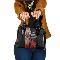 Toitu Te Reo Maori Toitu Te Whenua Toitu Te Tiriti Shoulder Handbag Maori Warrior New Zealand LT01 One Size Black - Polynesian Pride