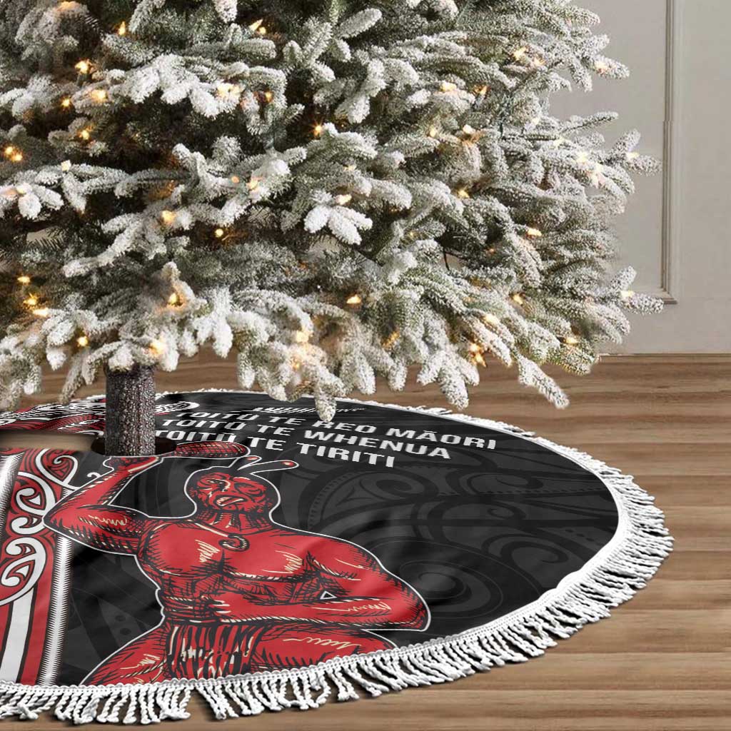 Toitu Te Reo Maori Toitu Te Whenua Toitu Te Tiriti Tree Skirt Maori Warrior LT01 - Polynesian Pride