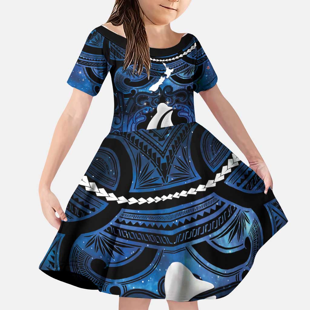 Personalized Maori Matariki Hei Matau Family Matching Mermaid Dress and Hawaiian Shirt Maori Kowhaiwhai Pattern Galaxy LT01 Daughter's Dress Blue - Polynesian Pride