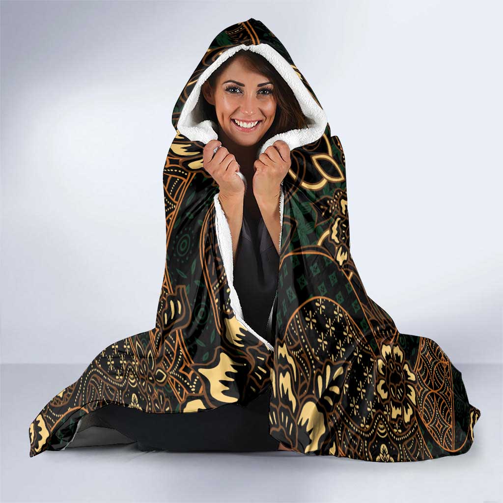 Indonesian Batik Pattern Vintage Brown Hooded Blanket