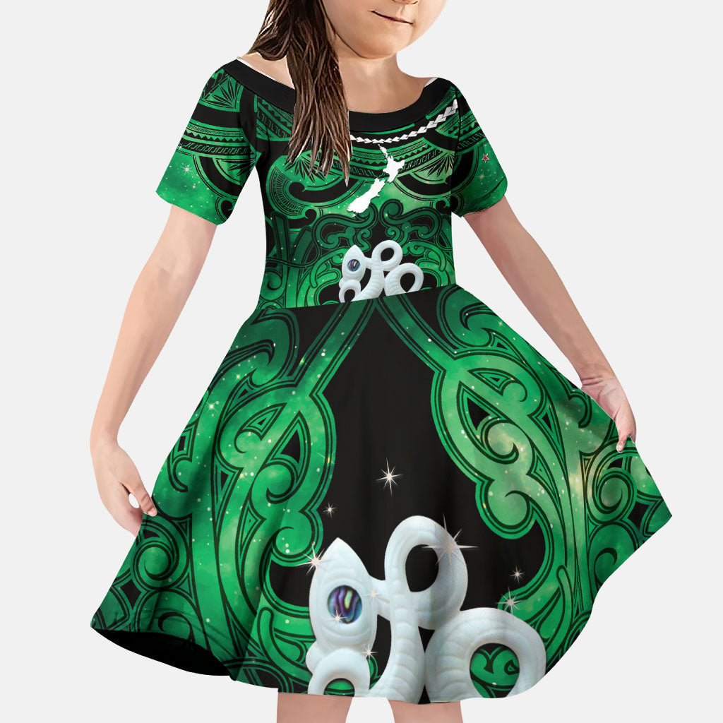 Personalised Maori Matariki Manaia Kakariki Family Matching Off Shoulder Short Dress and Hawaiian Shirt Maori Kowhaiwhai Pattern Galaxy LT01 Daughter's Dress Green - Polynesian Pride