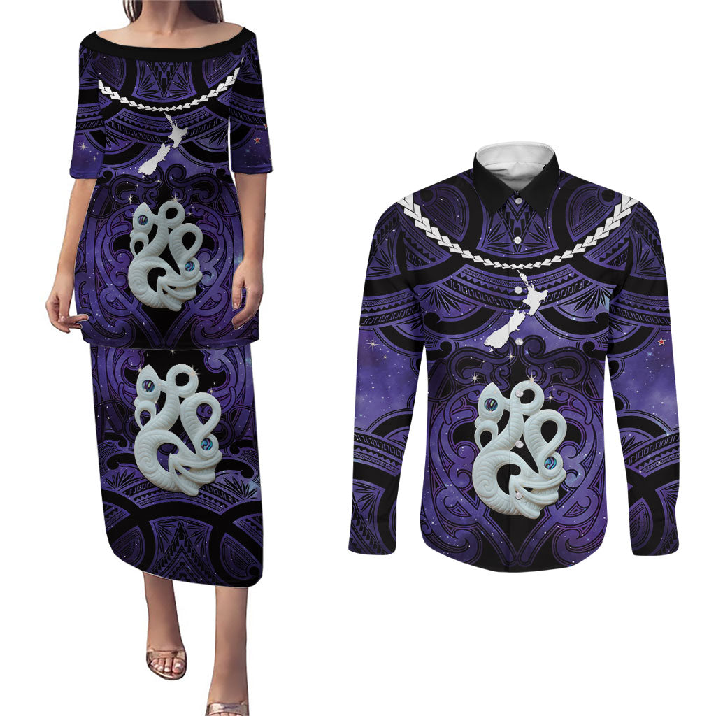 Personalised Maori Matariki Manaia Waiporoporo Couples Matching Puletasi and Long Sleeve Button Shirt Maori Kowhaiwhai Pattern Galaxy LT01 Purple - Polynesian Pride