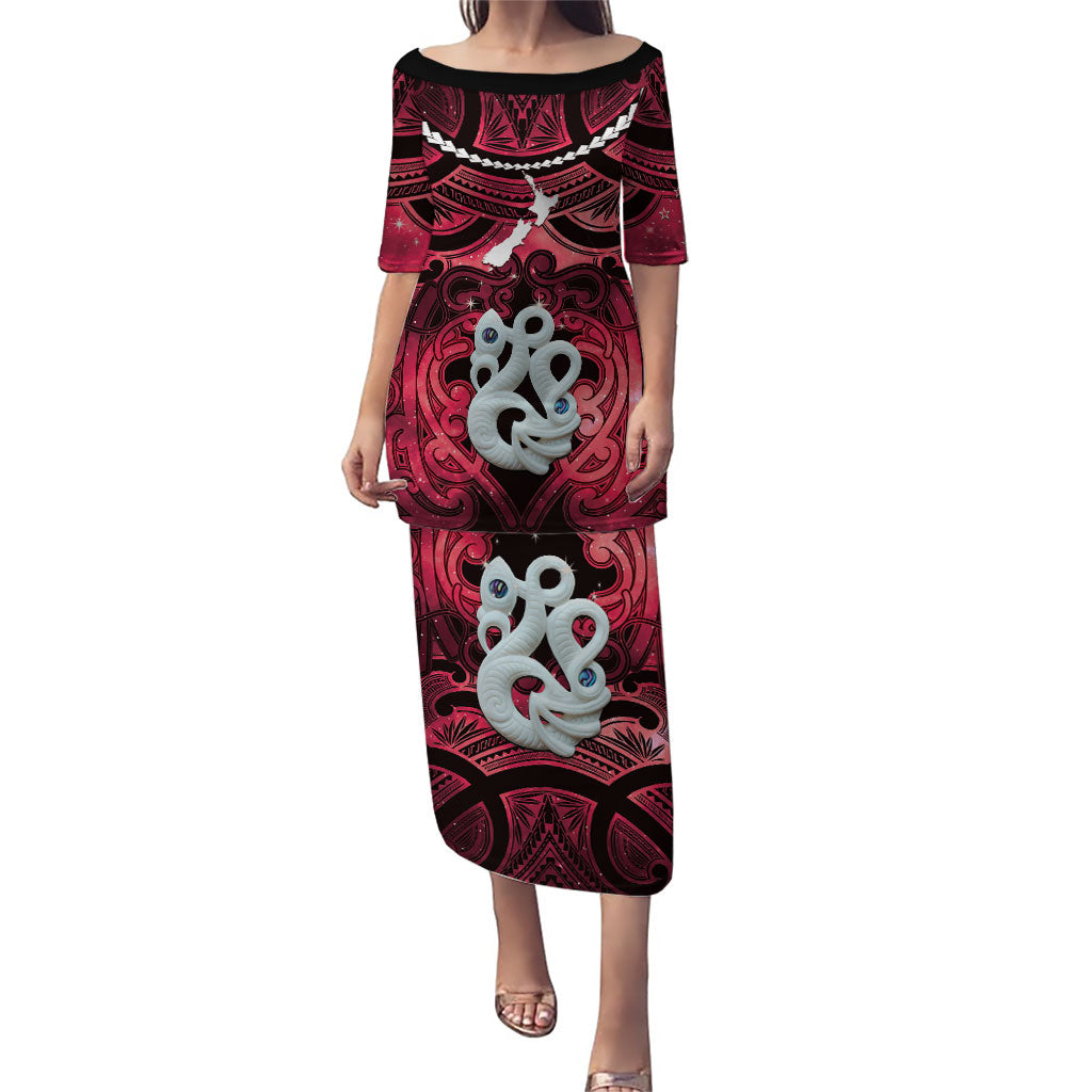Personalised Maori Matariki Manaia Whero Family Matching Puletasi and Hawaiian Shirt Maori Kowhaiwhai Pattern Galaxy LT01 Mom's Dress Red - Polynesian Pride