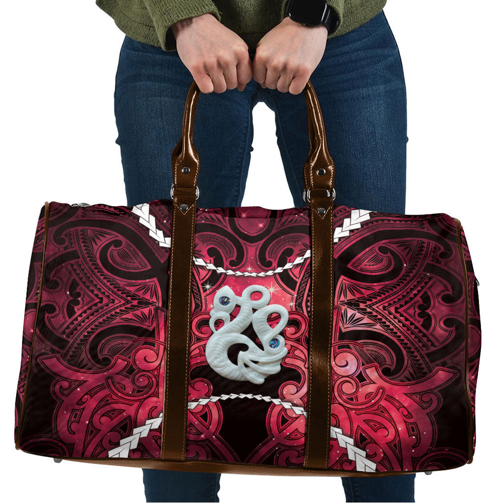 Maori Matariki Manaia Whero Travel Bag Maori Kowhaiwhai Pattern Galaxy LT01 Red - Polynesian Pride