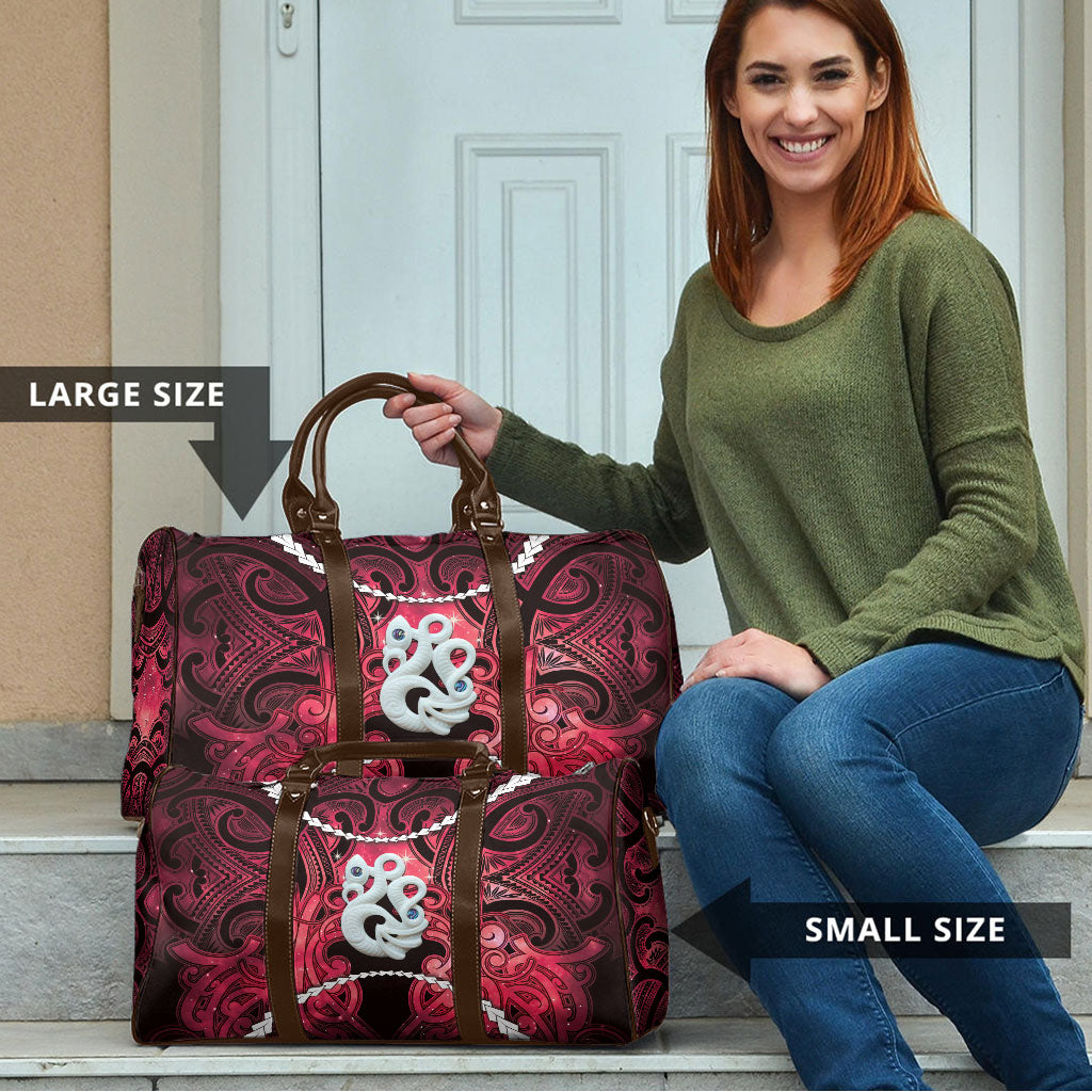 Maori Matariki Manaia Whero Travel Bag Maori Kowhaiwhai Pattern Galaxy LT01 - Polynesian Pride