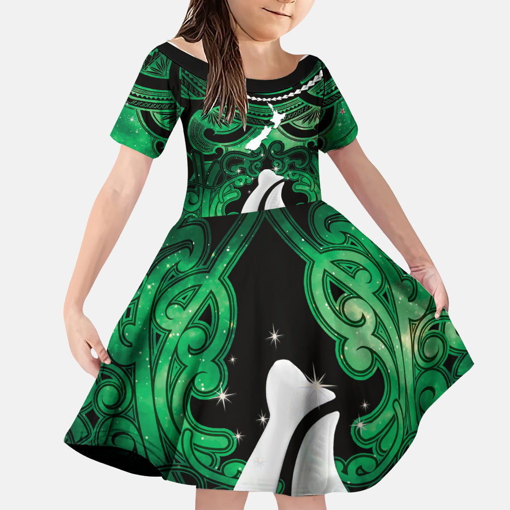 Personalised Maori Matariki Hei Matau Kakariki Family Matching Summer Maxi Dress and Hawaiian Shirt Maori Kowhaiwhai Pattern Galaxy LT01 Daughter's Dress Green - Polynesian Pride