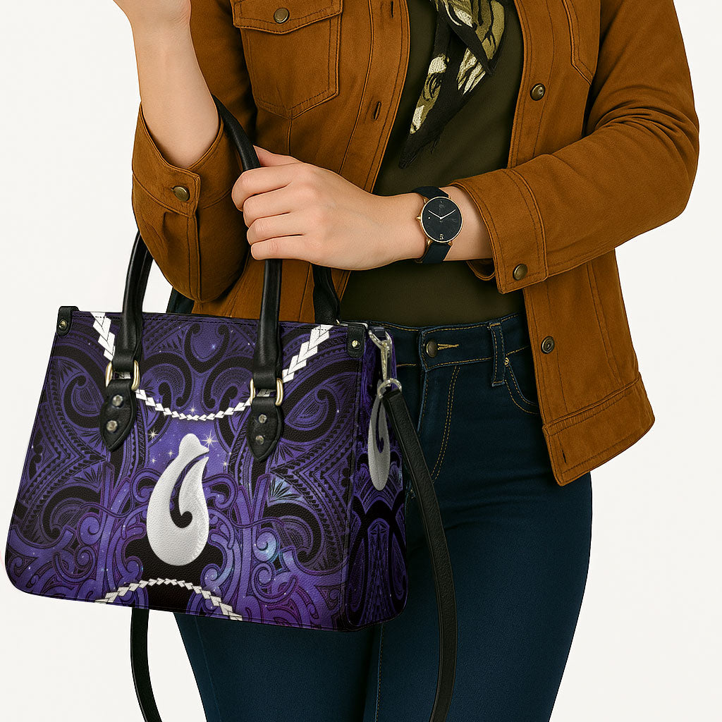 Maori Matariki Hei Matau Waiporoporo Leather Bag Maori Kowhaiwhai Pattern Galaxy LT01 - Polynesian Pride