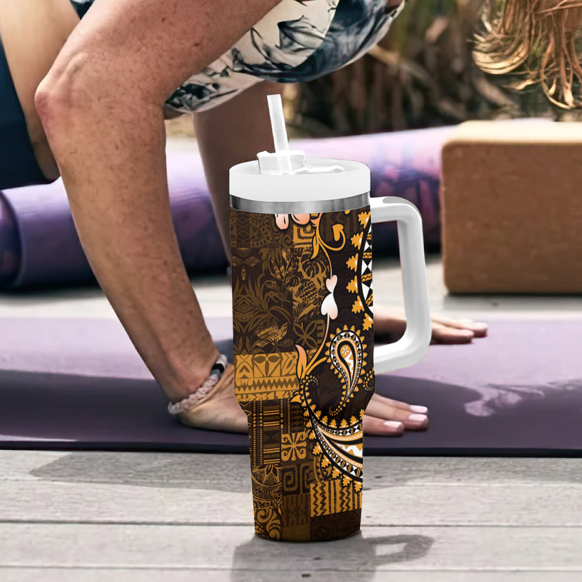 Fiji Masi Paisley With Hibiscus Tapa Tumbler With Handle Gold Version