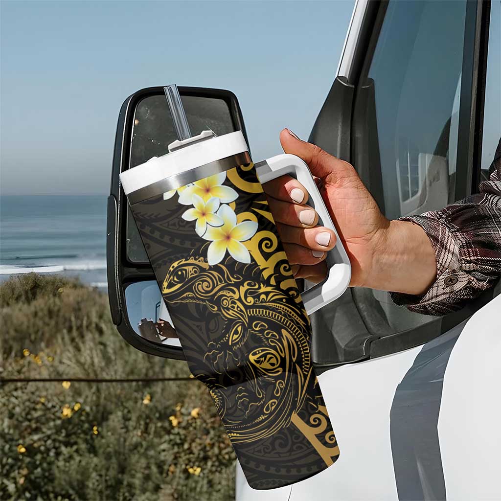 New Zealand Tuatara Plumeria Tumbler With Handle Maori Gold Koru Tribal Tattoo LT01 - Polynesian Pride