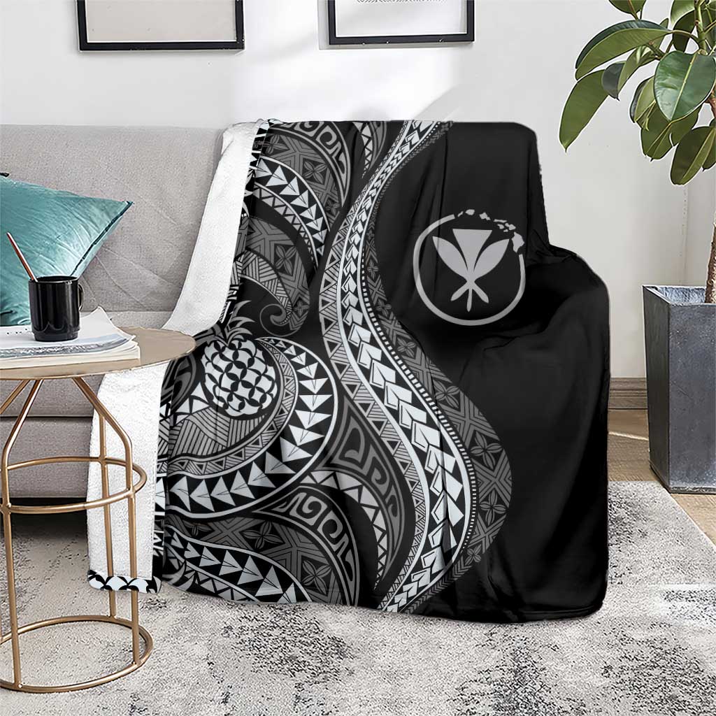 Hawaii Pineapple Gray Scale Tribal Pattern Blanket - Polynesian Pride