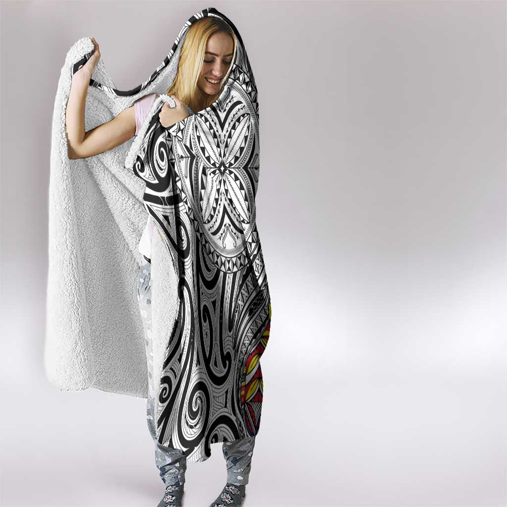 Niue Hiapo and Maori Decoration Tattoos Hooded Blanket - Polynesian Pride